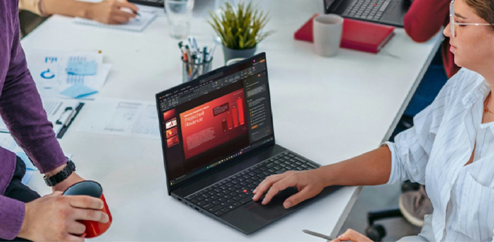 Design geral do ThinkPad E16 Gen 4 AMD