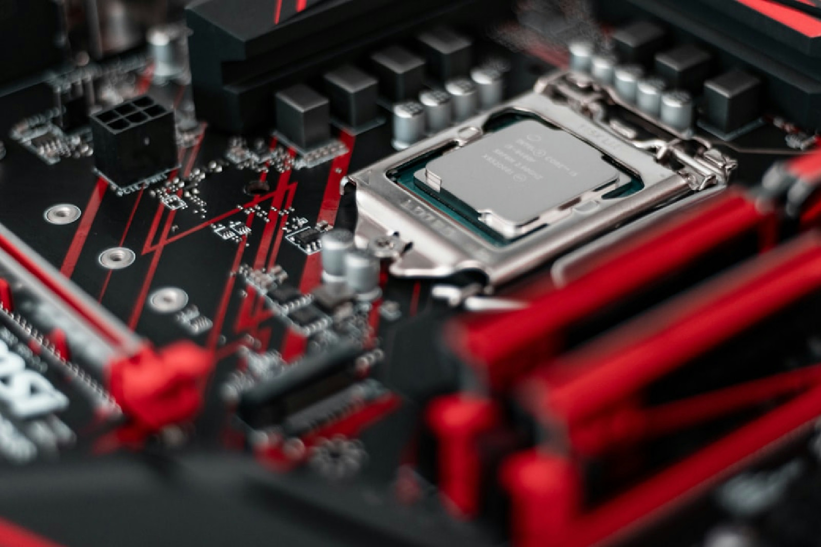 Placa-mãe com processador e componentes de alta performance